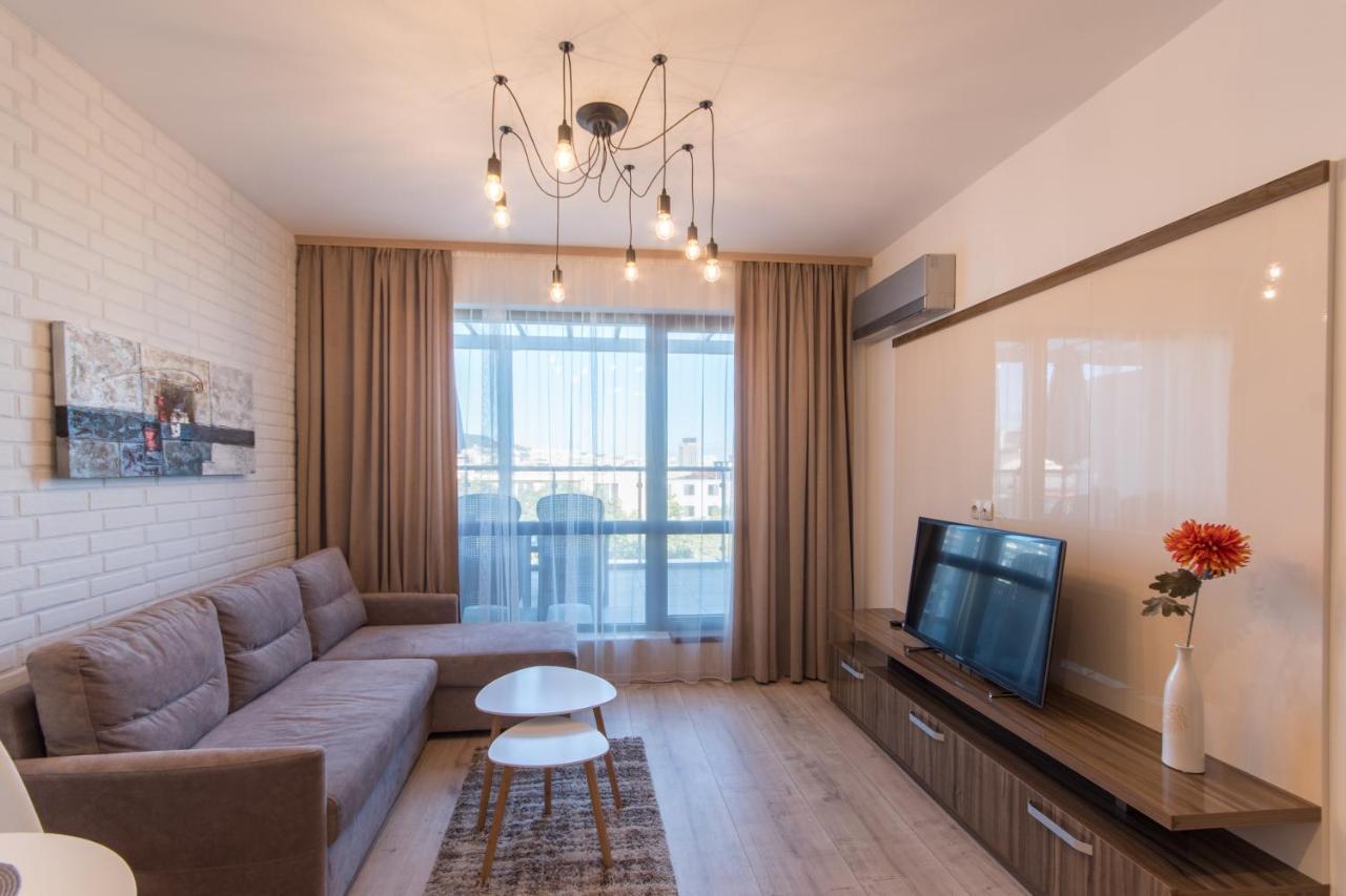City Apartments Triumph Varna Buitenkant foto